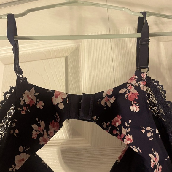 Laura Ashley 34 c bra - Picture 3 of 3